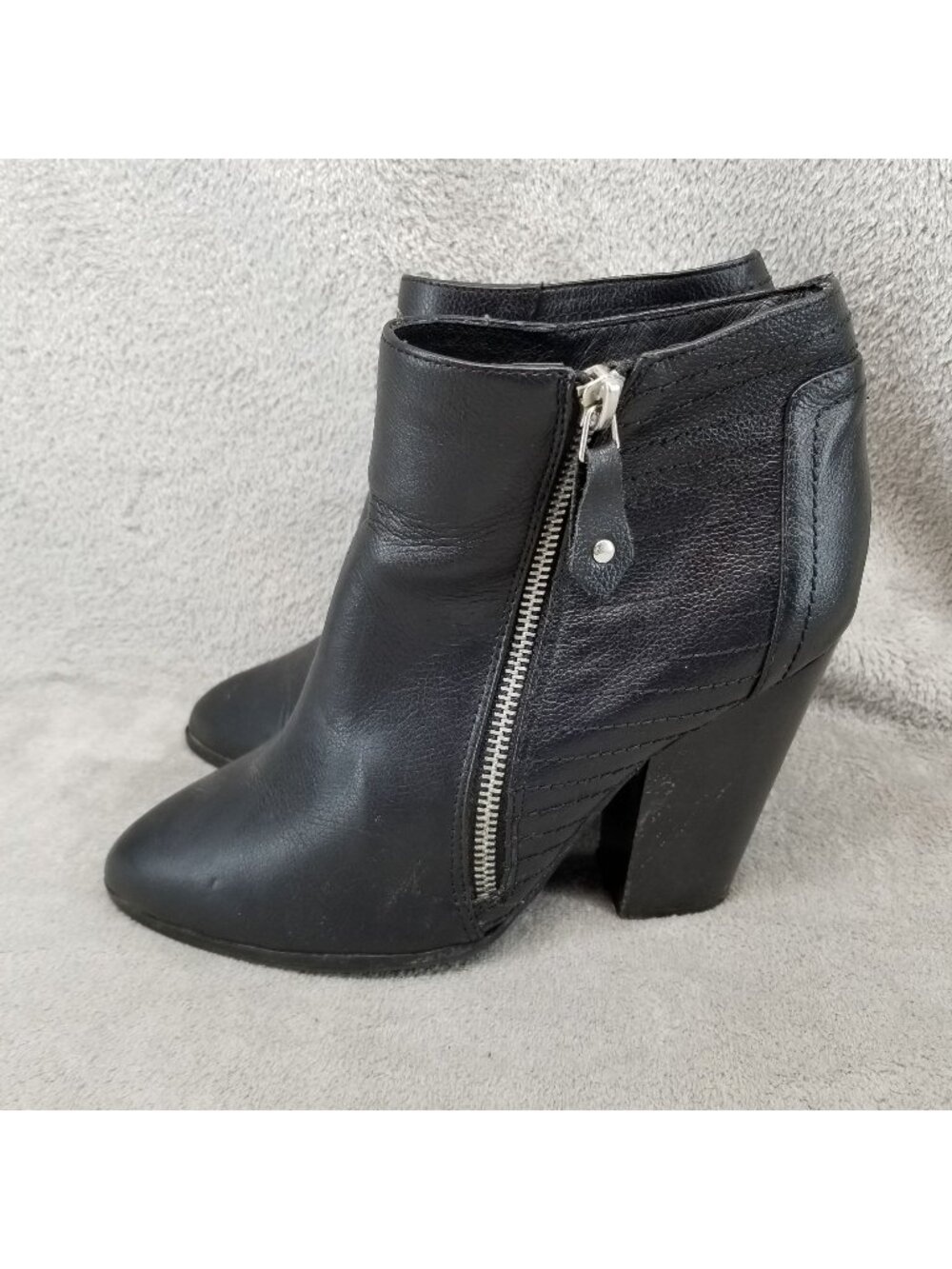 Chelsea & Zoe Shoes Womens Size 8.5 Black Leather Nadine Booties *Read*